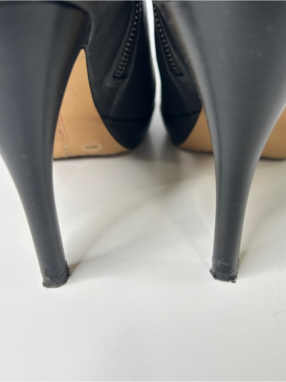 Vince Camuto Elvin Black Leather booties size 9 - Picture 4 of 10
